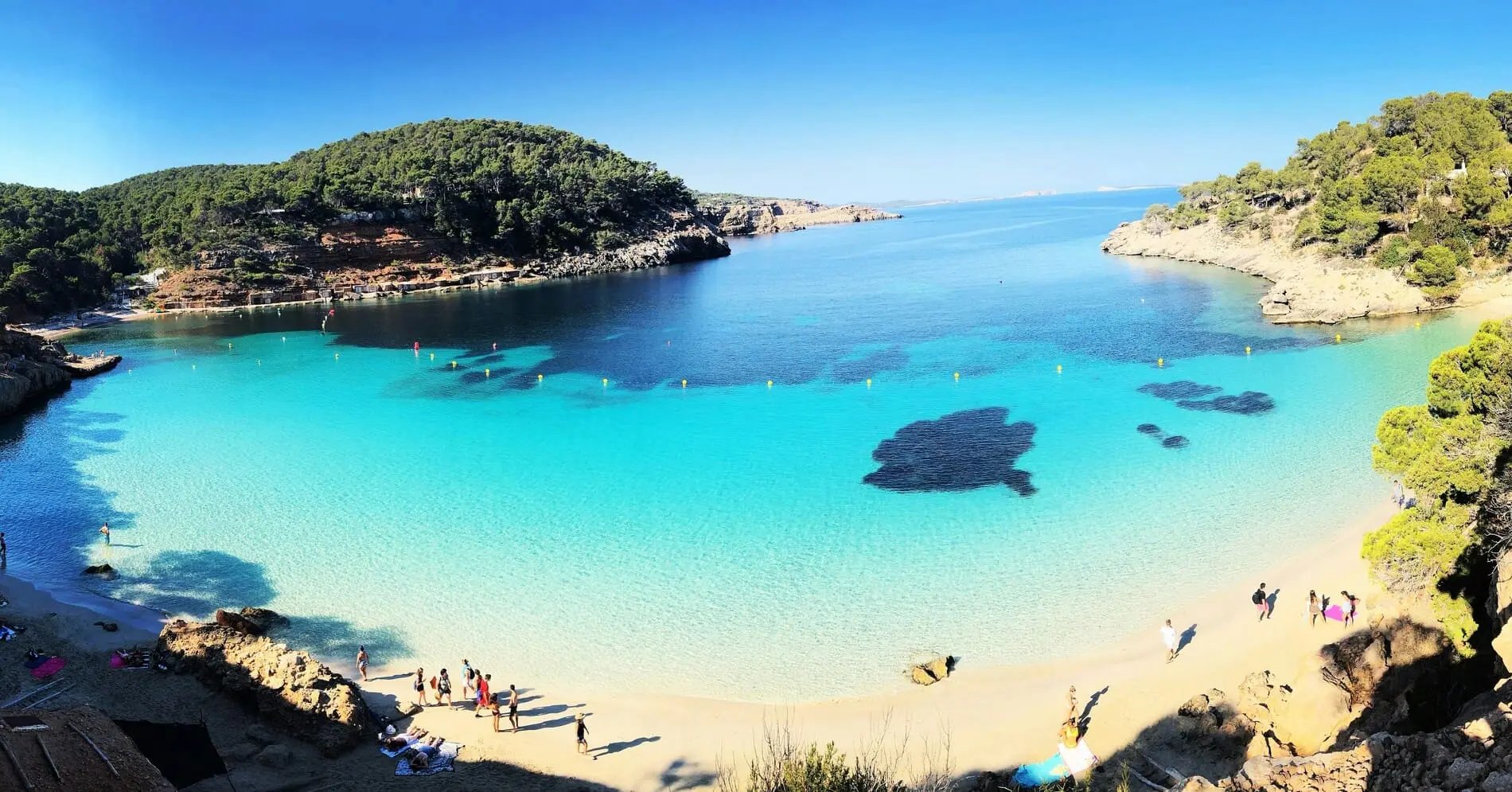 La plage de Cala Saladeta à Ibiza