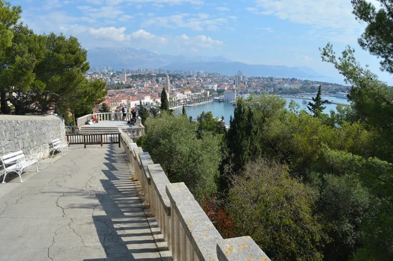 Vue panoramique sur Split depuis la colline Marjan