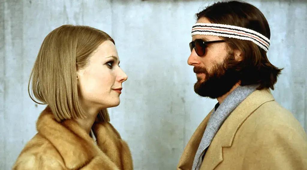 Luke Wilson's and Gwyneth Paltrow's characters looking into each other's face