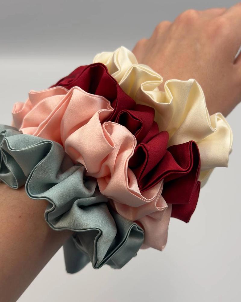 The "Cloud" Mulberry Silk Scrunchie thumbnail 7