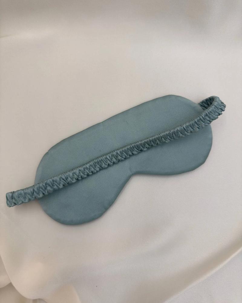 The "Cloud" Mulberry Silk Sleeping Mask thumbnail 2