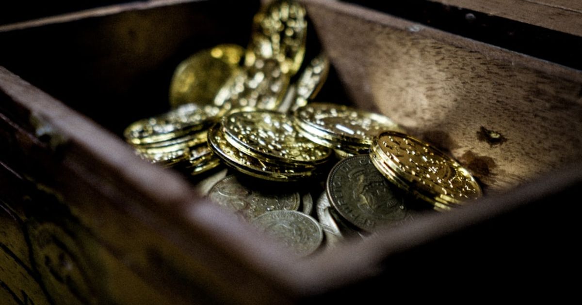 Silver Surges 3% Amid Iran Deal Optimism — Gold Trails with 1.3% Gain