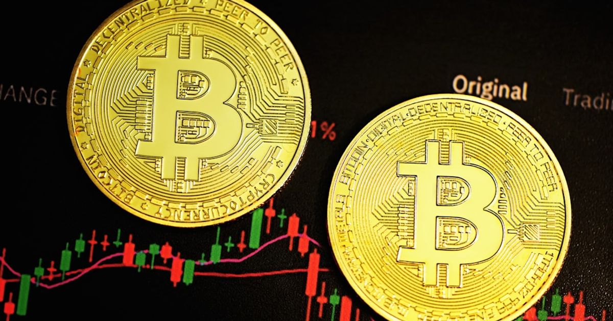 Sell Pressure Rises — Bitcoin Buyers Eye $68K Zone