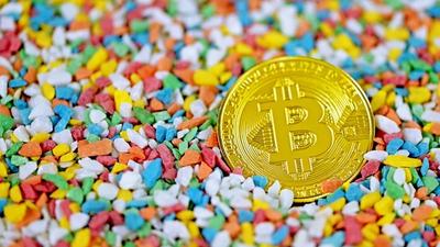 Bitcoin Shorts Above $70K Face Liquidation Risk Amid Deleveraging