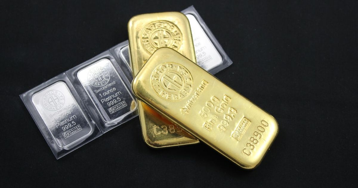 Gold Defies Gravity at $4,481 Amid Rate Hike Pressure