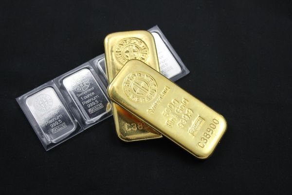 Gold's Forecast Tweaked — HSBC Slashes Average but Holds Year-End Target