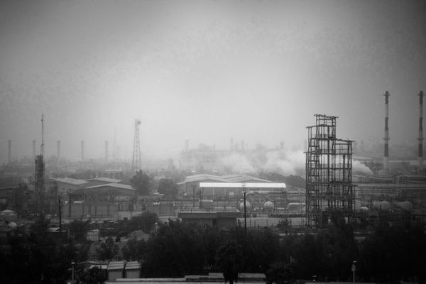 Market Turmoil Deepens as Bitcoin and Stocks Face Risk Aversion