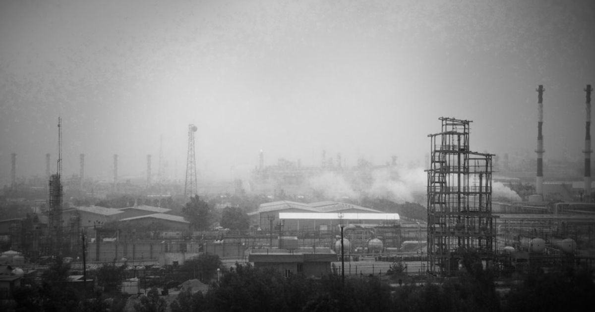 Bitcoin Surges to $71K Amid Oil Price Turmoil and Sanctions Talks