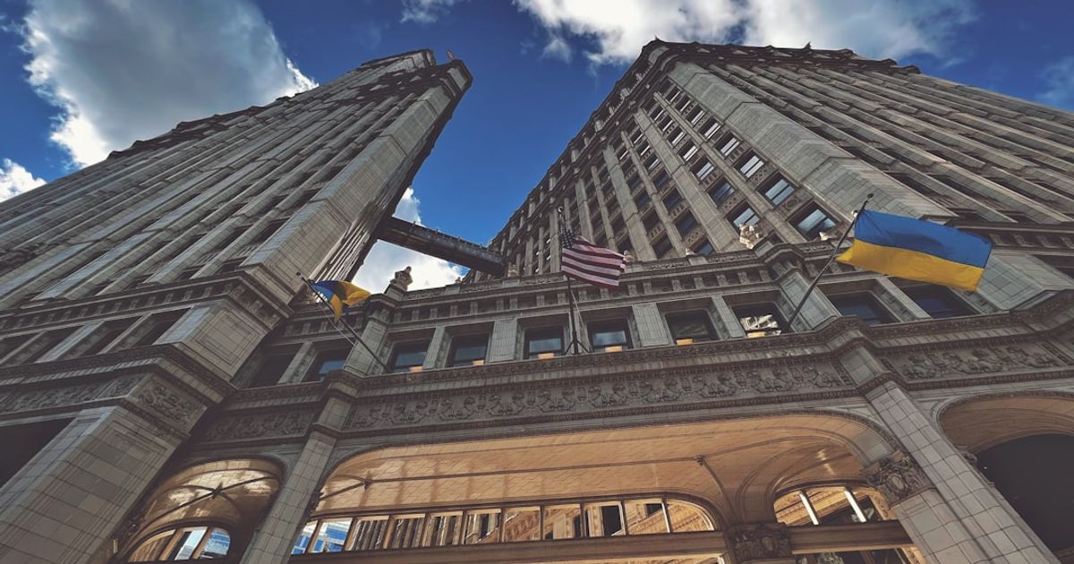 Bitcoin Slips Near $62K Amid Global Market Jitters and Fed Watch