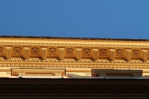 Bitcoin Dips Below $68,000 as Treasury Yields Hit One-Year High