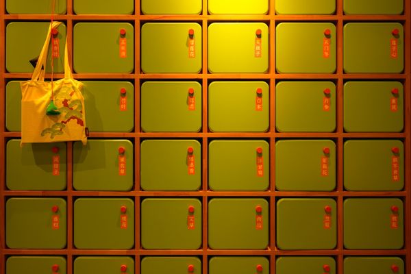 Gold Prices Drop Amid Geopolitical Tensions: Understanding the Dynamics