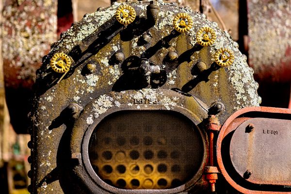 Bitcoin Rebounds to $77K Amid Oil Price Dip and Market Calm