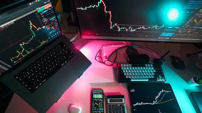 Sanders and Warren Oppose Crypto Expansion in 401(k) Plans