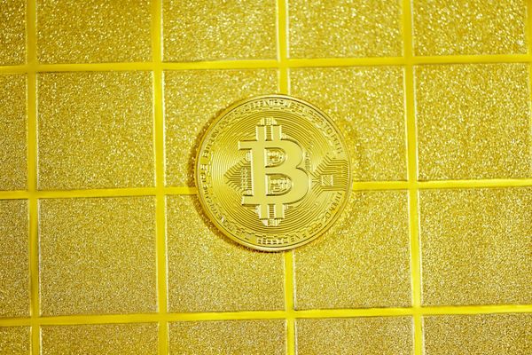 US Bitcoin ETFs See $167M Inflows Amid Broader Altcoin Outflows