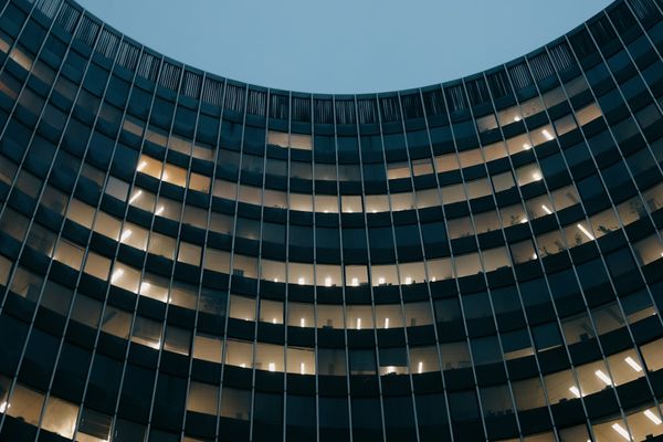 European Stocks Plummet Amid U.S.-Iran War Escalation