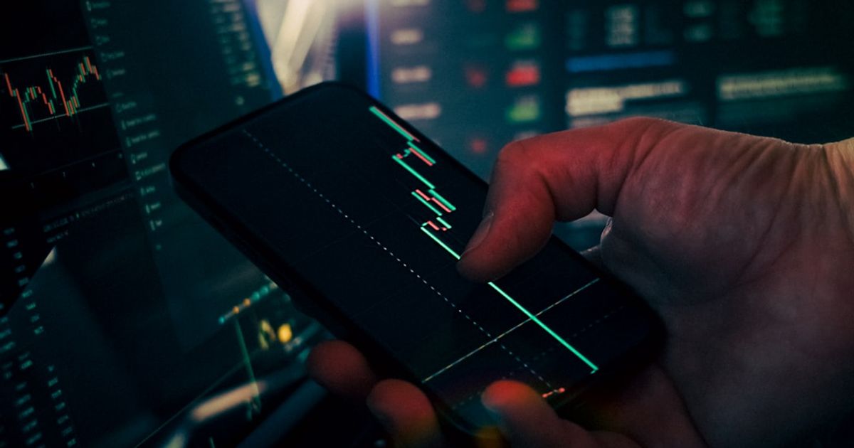 DGRO Surpasses VIG with 252% Return — Looser Rules Give Edge