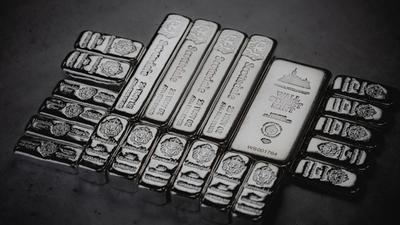 Silver Futures Surge 0.2% Amidst Volatility and Uncertainty