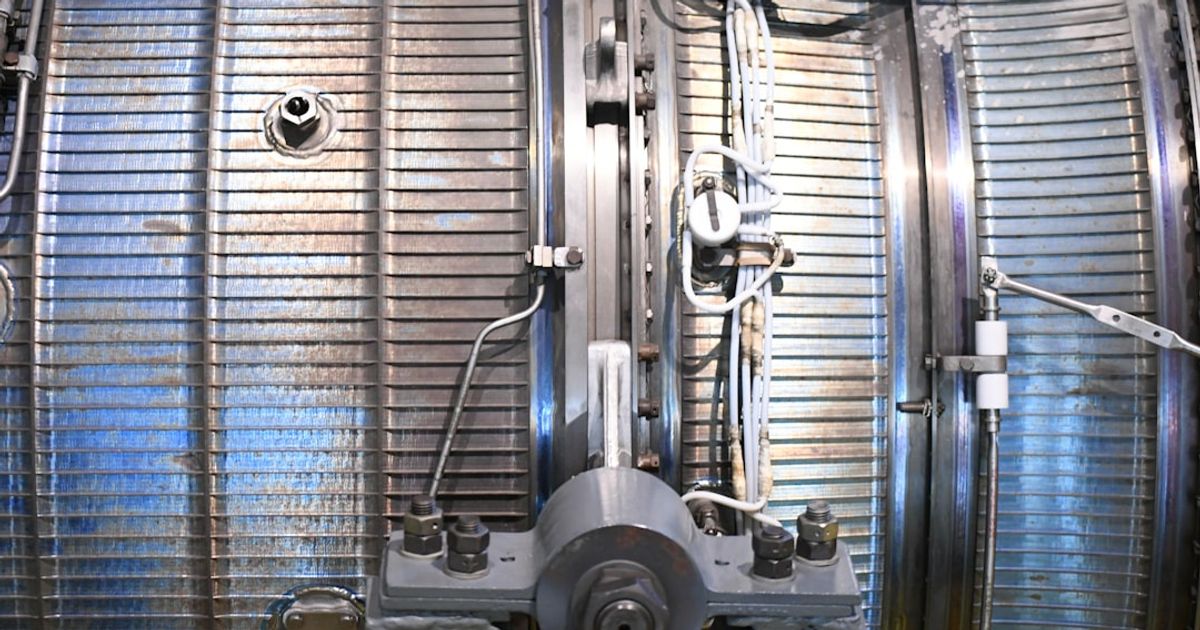 Bitcoin Slides Amid Oil Surge as Geopolitical Tensions Rise