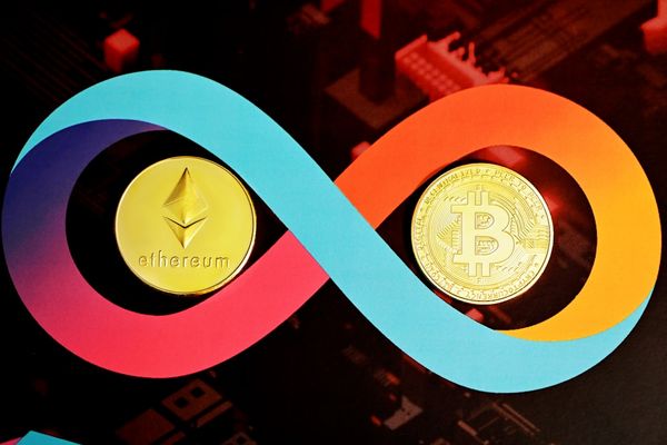 XRP ETFs Attract $1.44 Billion Despite Price Declines — Institutions Pivot Away from Bitcoin