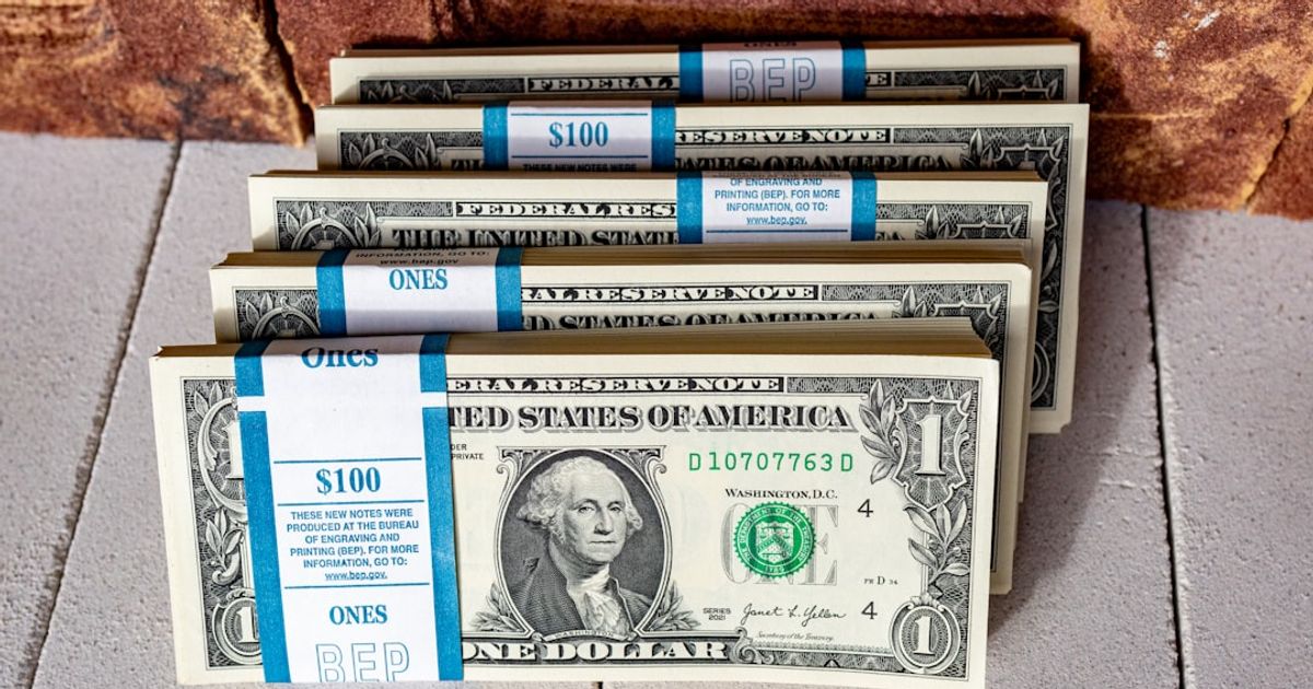 The Structural Vulnerability of Fiat Currency and the Resilience of Gold