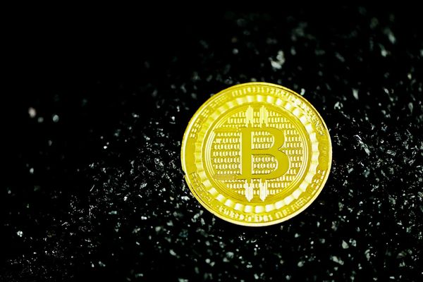 Bitcoin Surges Above $65,000 Amid Dollar Weakness and Market Optimism