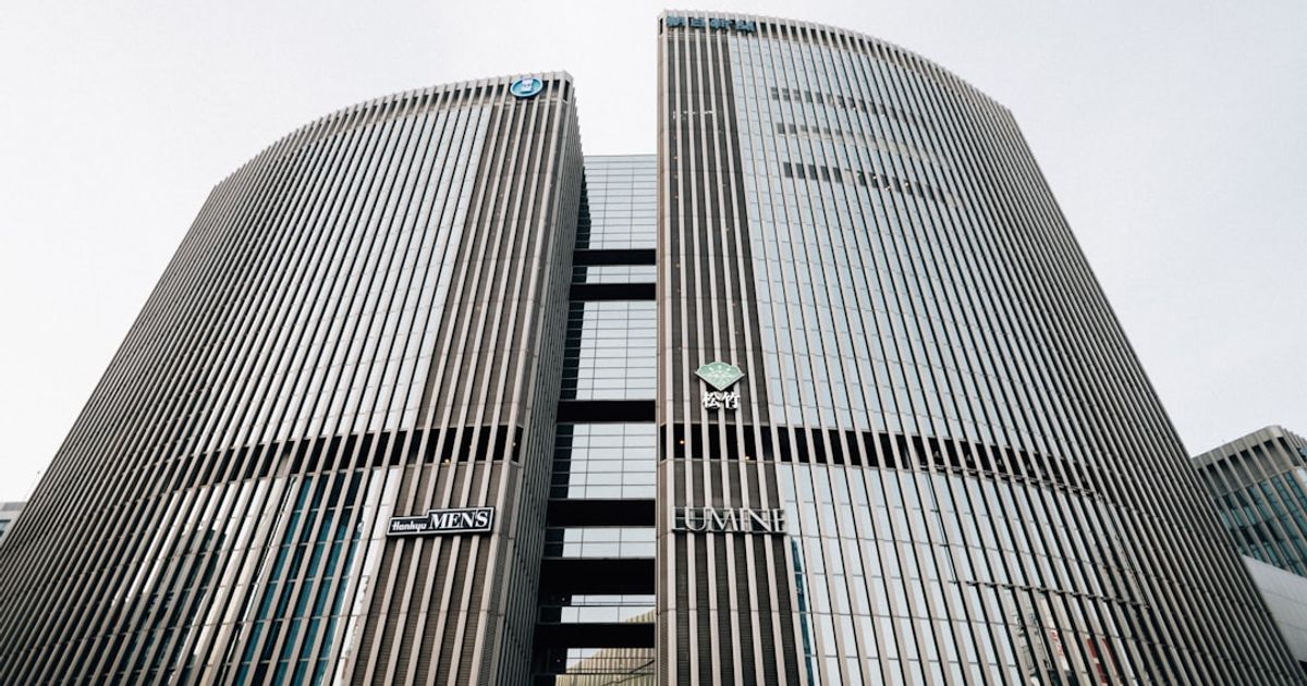 BlackRock's Bitcoin ETF Surges, Signaling Institutional Adoption in Crypto Derivatives