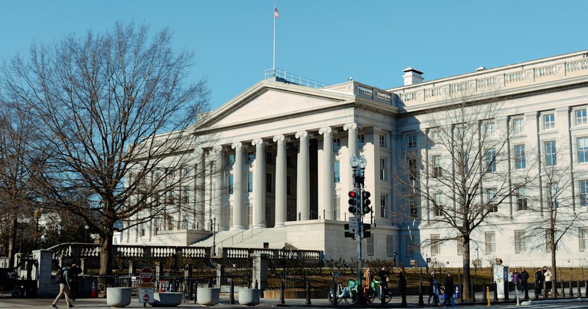Traders Anticipate Fed Rate Hike Amid Surging Inflation Concerns