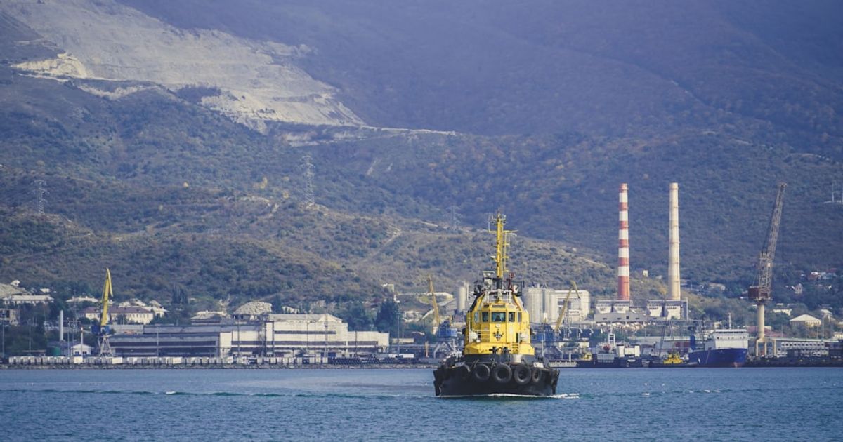 Higher Oil Prices Pose Risks for Bitcoin Amid Market Turmoil