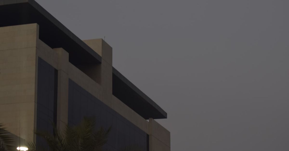 SpaceX Stock Dips 21% from Peak — Larger IPOs Often Lag S&P 500