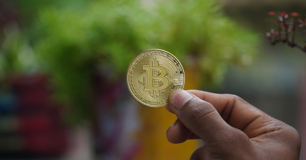 Bitcoin ETF Outflows Hit Record $3.4B Over 11 Days — AI Stocks Surging
