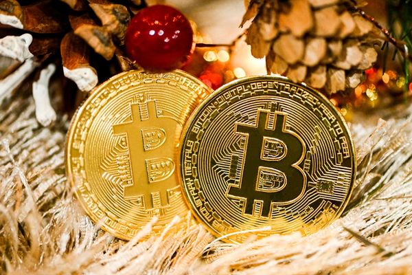 Gifting in the Crypto Age: What's Hot This Holiday Season
