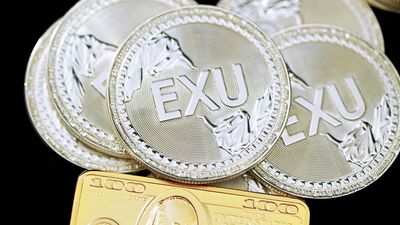 Gold Surges 1.5% Despite Strong Hiring — Fed Faces Tightening Trap