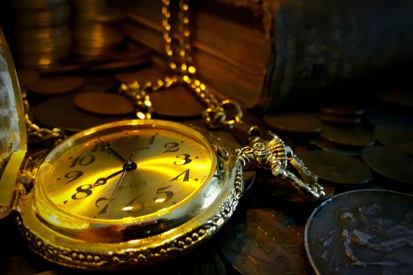 Gold’s 2026 Rollercoaster: Barclays Holds Steady Despite 26% Dip