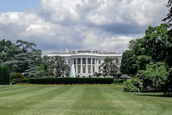 U.S. Officials Warn Banks on Cybersecurity Risks from Anthropic AI