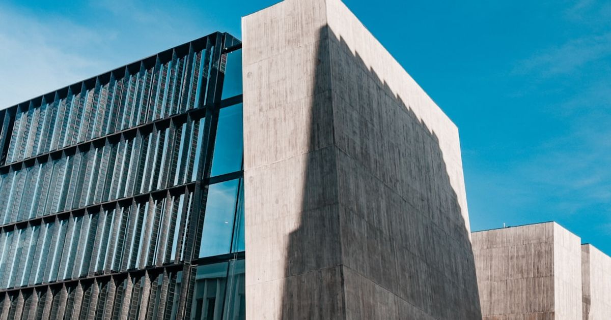 JPMorgan Warns of Institutional Risks in DeFi Amid $20 Billion Loss