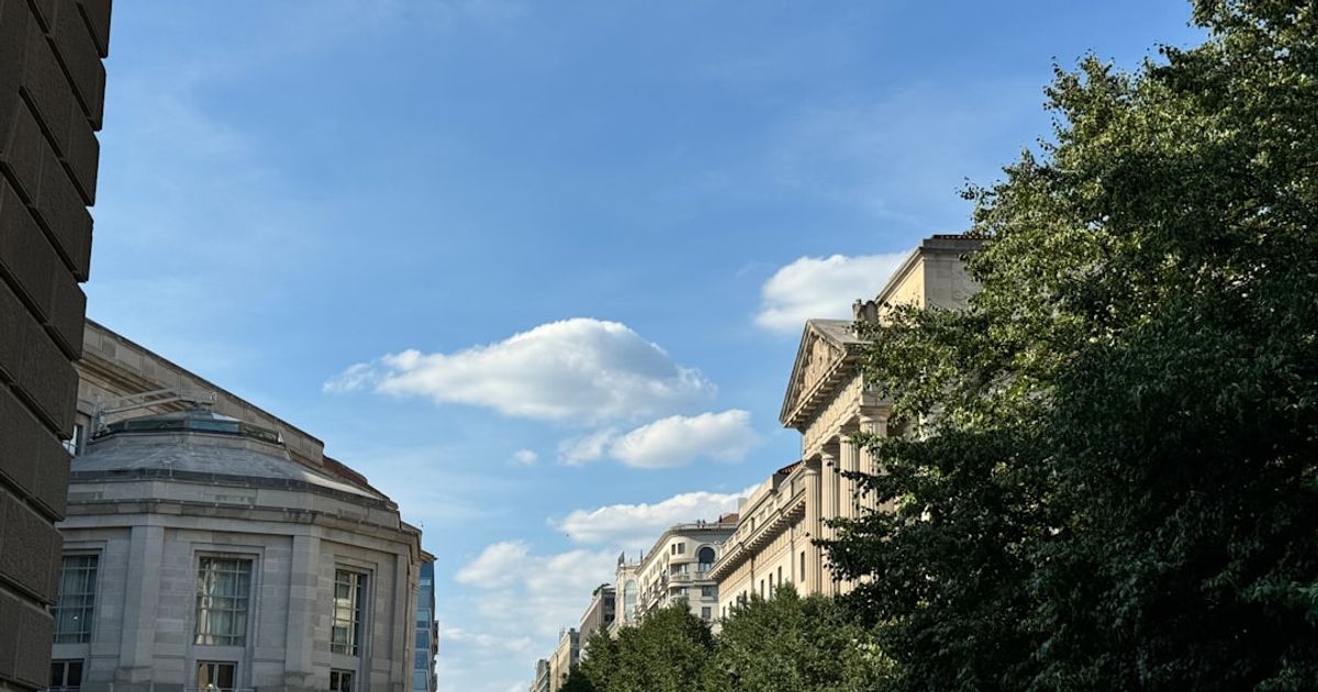 AI Tools Amplify Cybersecurity Risks in the Crypto Sector