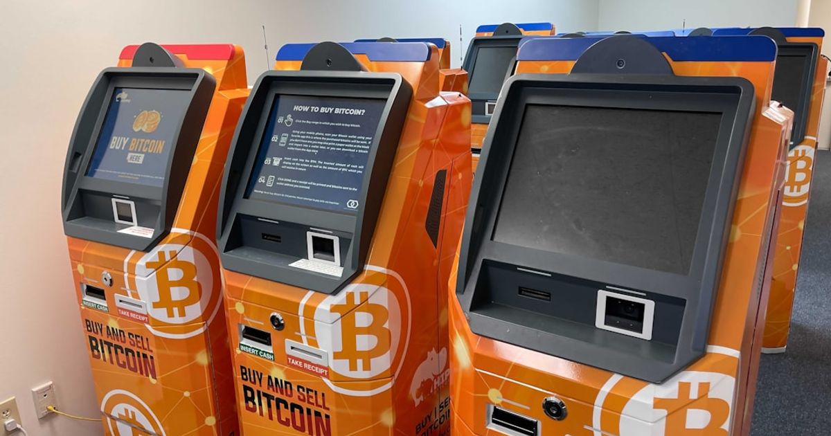 Coinbase's 30% Drop Defies Worry — Analysts See 2027 Rebound