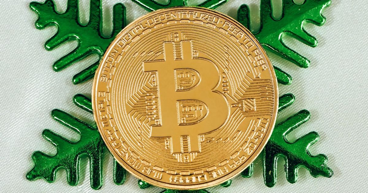 Holiday Market Insights: XRP, Solana, and Cardano Shine Bright This December