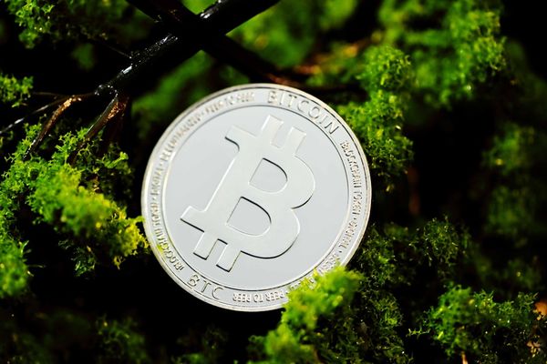 Bitcoin Climbs to $63.5K Amid Volatility and ETF Inflows