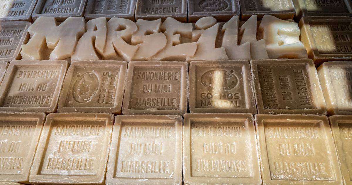 Gold Futures Hold Above $4,000 Amid Middle East Tensions