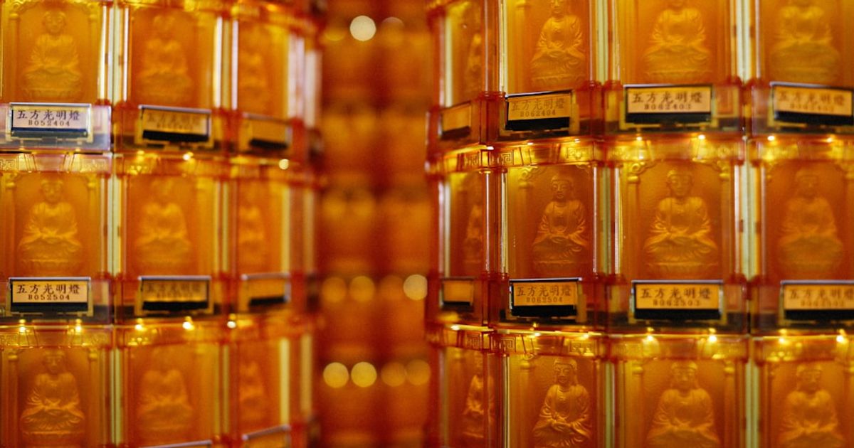 Gold Below $4,000 Amid Hawkish Fed and Surging Chinese Imports