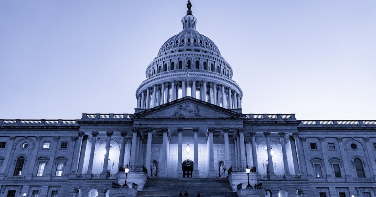 US Markets Show Resilience Amid Inflation Indicators and Airline Earnings