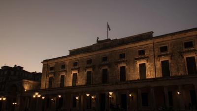 Inflation and Earnings Clash — Fed's Stark Dilemma