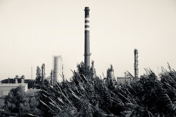 Geopolitical Tensions and Oil Prices Threaten Financial Stability
