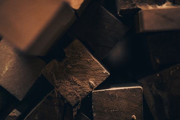 Why Gold and Silver Prices Are Falling Amid Global Turmoil