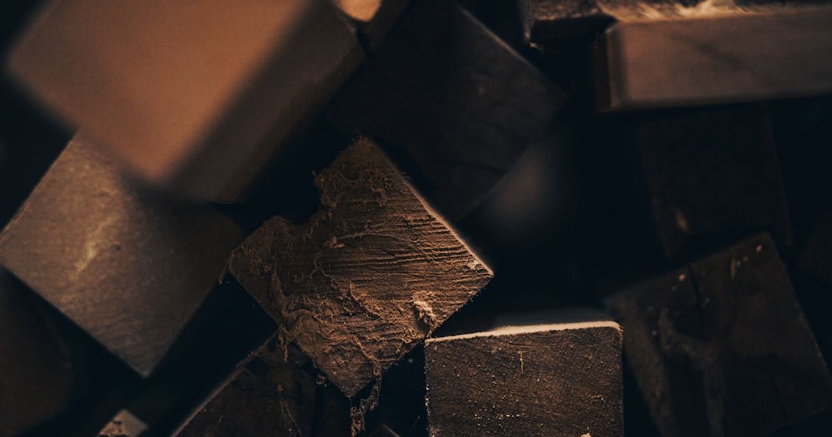 Why Gold and Silver Prices Are Falling Amid Global Turmoil