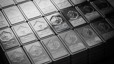 Gold Rebounds Past $4,100 Amid Fed's Softer Inflation Stance