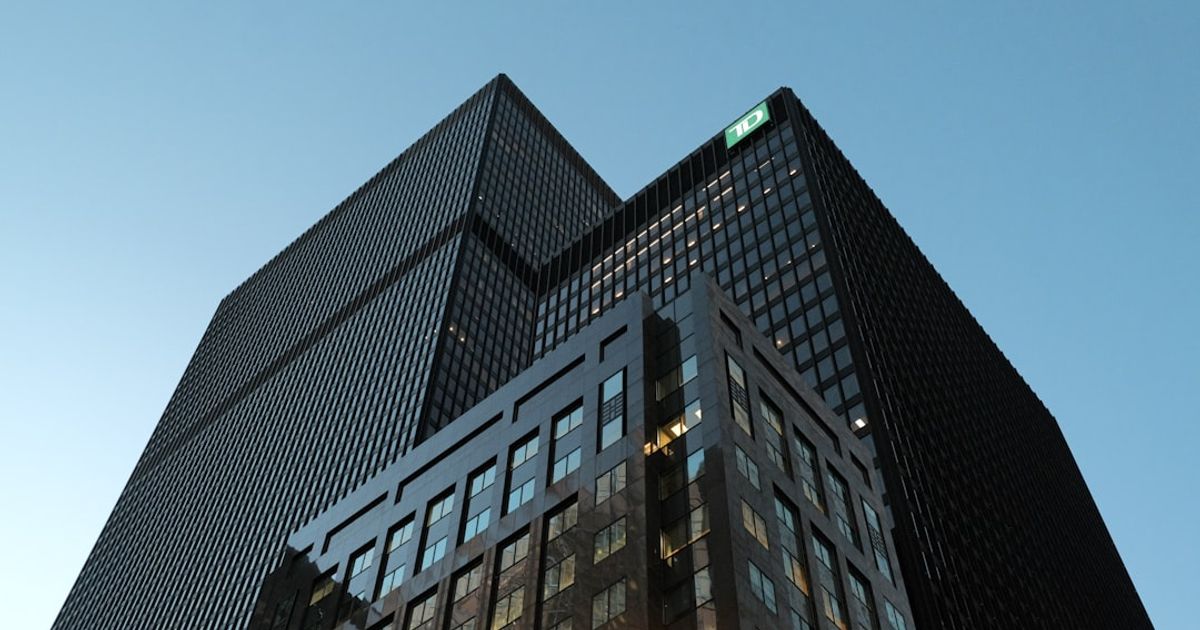 Cerebras Shares Plunge 11% on Reduced Margin Forecasts