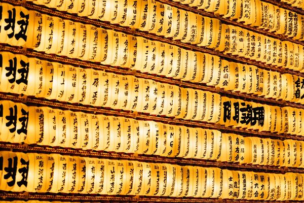 Major Banks Project Gold Prices Surging Above $6,000 Amid Market Uncertainty