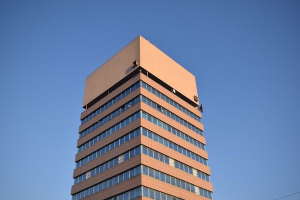 Senator Warren Investigates Bitmain Amid National Security Concerns